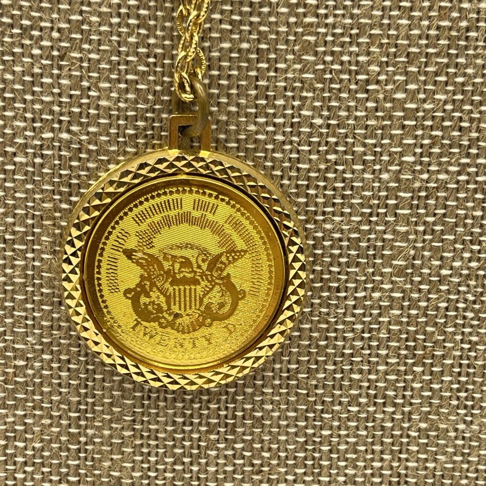 27” Goldtone 1776 coin necklace reversible